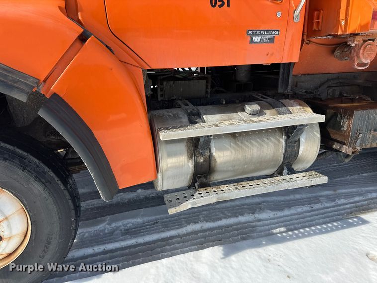 image for item FK0040 2005 Sterling L9500 dump truck