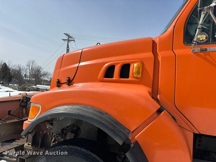 image for item FK0040 2005 Sterling L9500 dump truck