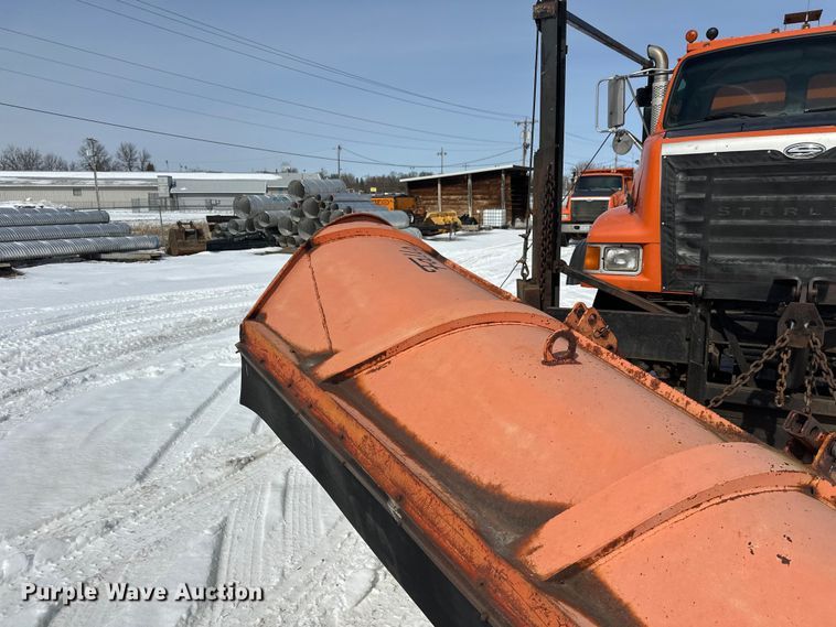 image for item FK0040 2005 Sterling L9500 dump truck