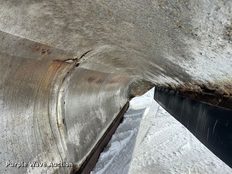 image for item FK0040 2005 Sterling L9500 dump truck