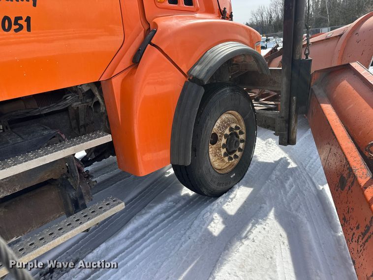 image for item FK0040 2005 Sterling L9500 dump truck