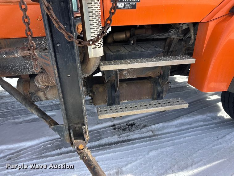 image for item FK0040 2005 Sterling L9500 dump truck