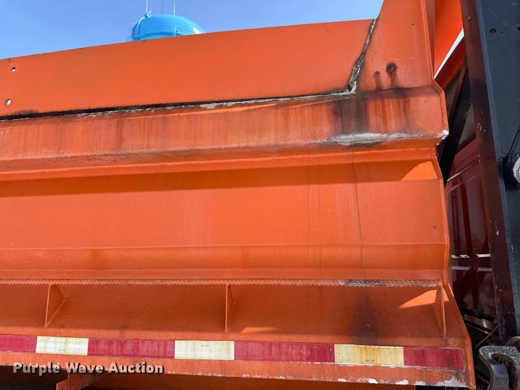 image for item FK0040 2005 Sterling L9500 dump truck