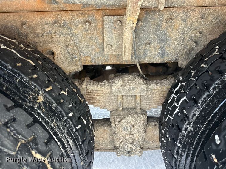 image for item FK0040 2005 Sterling L9500 dump truck