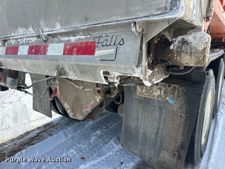 image for item FK0040 2005 Sterling L9500 dump truck