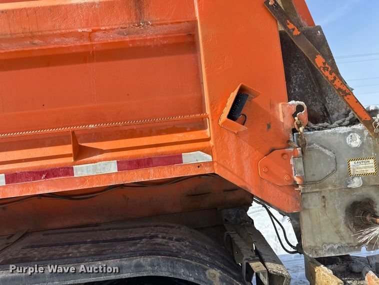 image for item FK0040 2005 Sterling L9500 dump truck