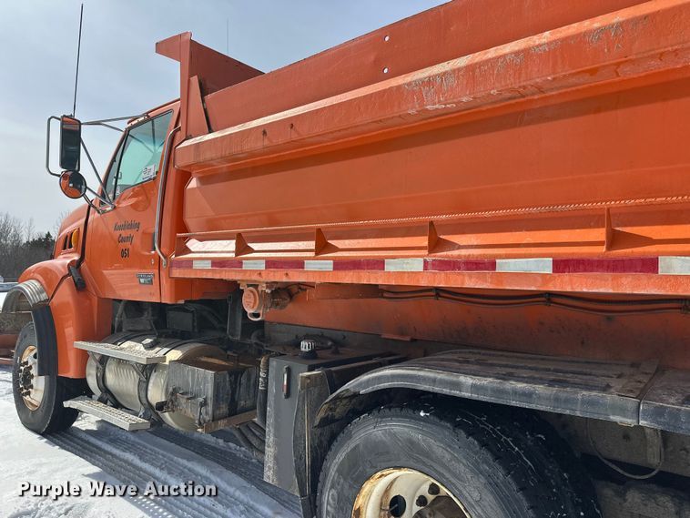 image for item FK0040 2005 Sterling L9500 dump truck