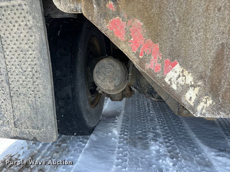 image for item FK0040 2005 Sterling L9500 dump truck