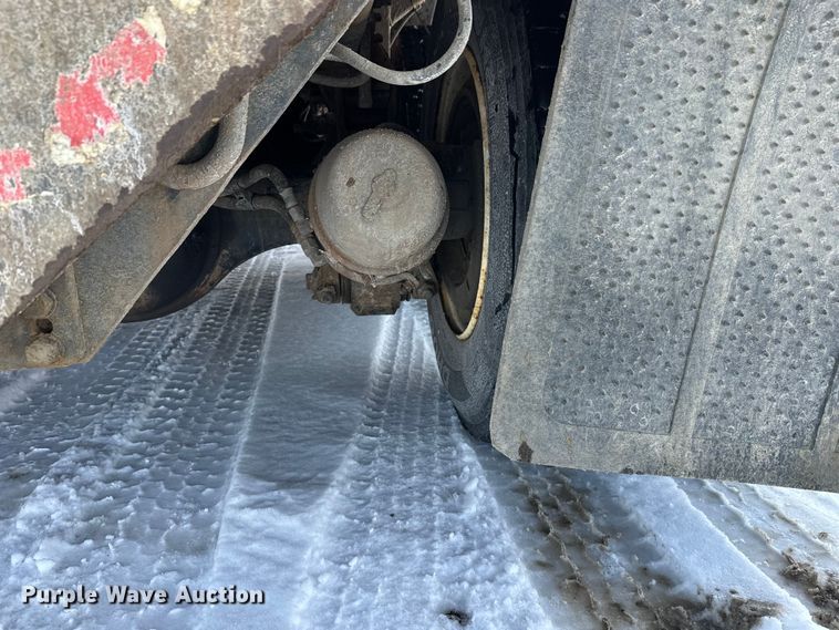 image for item FK0040 2005 Sterling L9500 dump truck