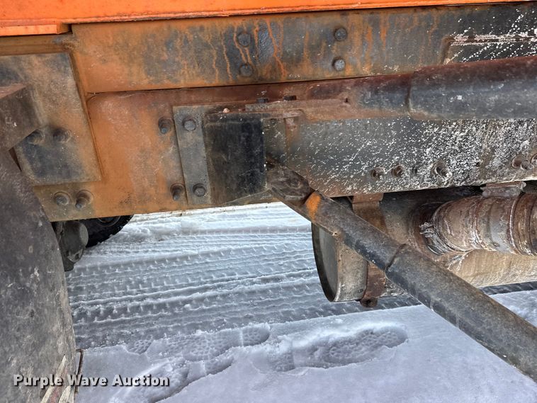 image for item FK0040 2005 Sterling L9500 dump truck