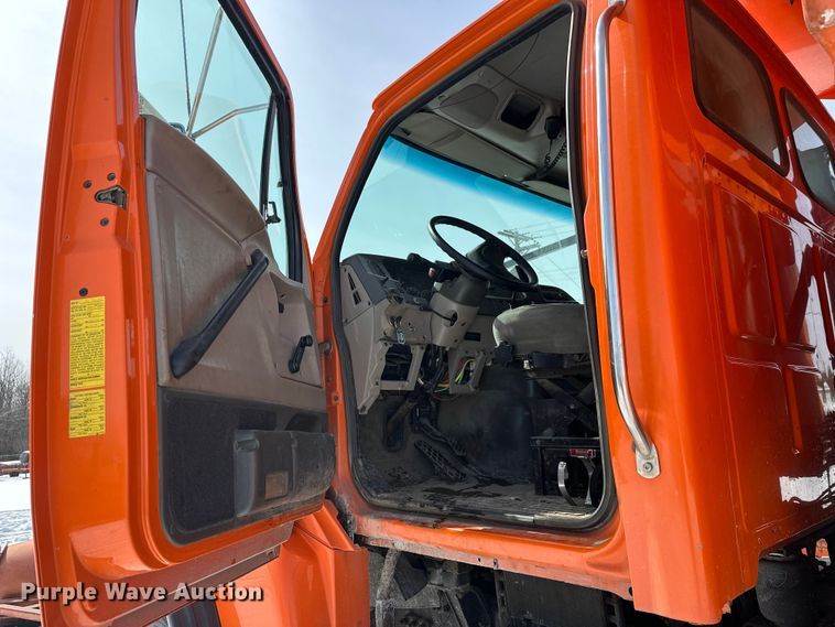 image for item FK0040 2005 Sterling L9500 dump truck