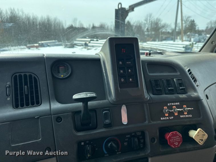 image for item FK0040 2005 Sterling L9500 dump truck