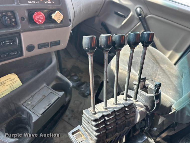 image for item FK0040 2005 Sterling L9500 dump truck