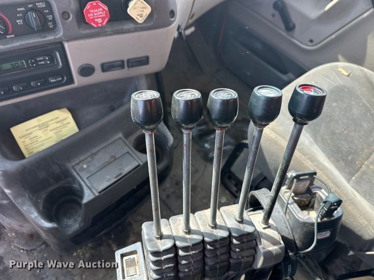 image for item FK0040 2005 Sterling L9500 dump truck