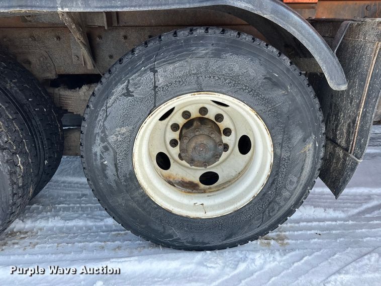 image for item FK0040 2005 Sterling L9500 dump truck