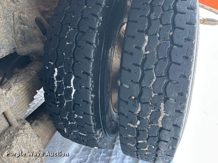 image for item FK0040 2005 Sterling L9500 dump truck