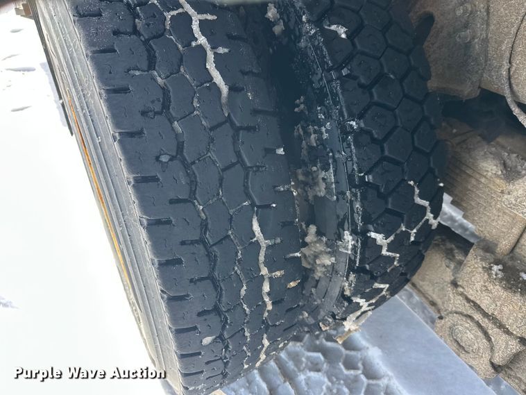 image for item FK0040 2005 Sterling L9500 dump truck