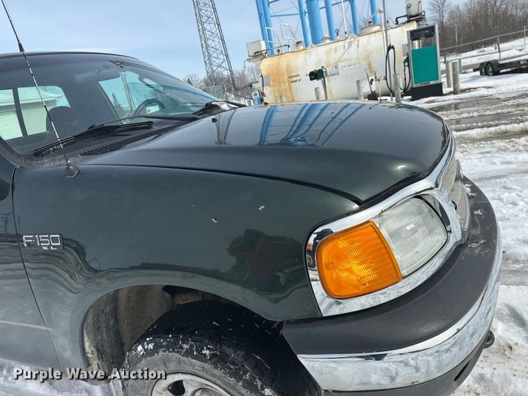 image for item FK0043 2004 Ford F150 pickup truck