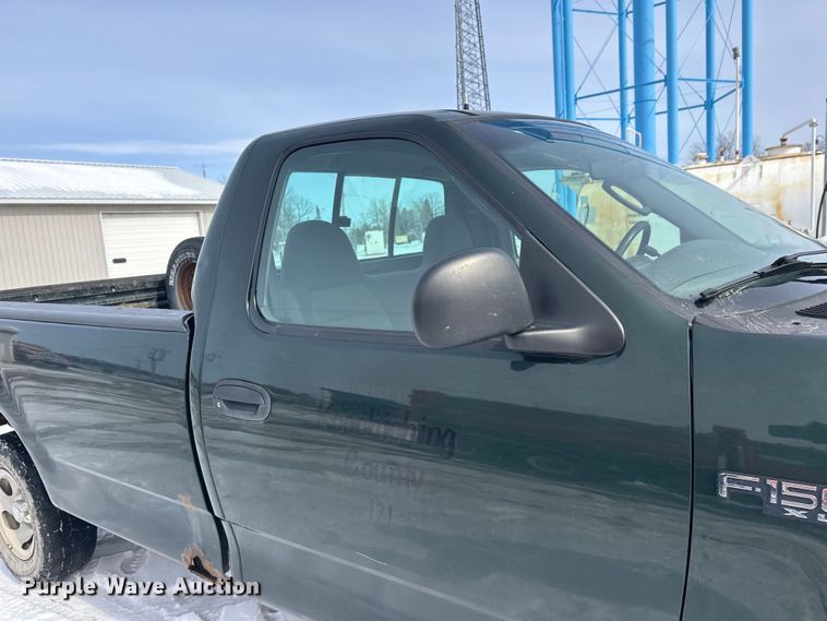 image for item FK0043 2004 Ford F150 pickup truck