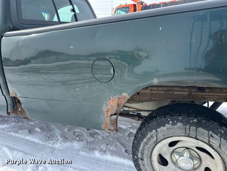 image for item FK0043 2004 Ford F150 pickup truck