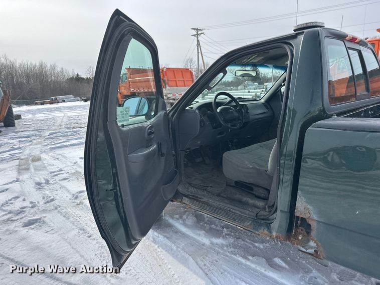 image for item FK0043 2004 Ford F150 pickup truck