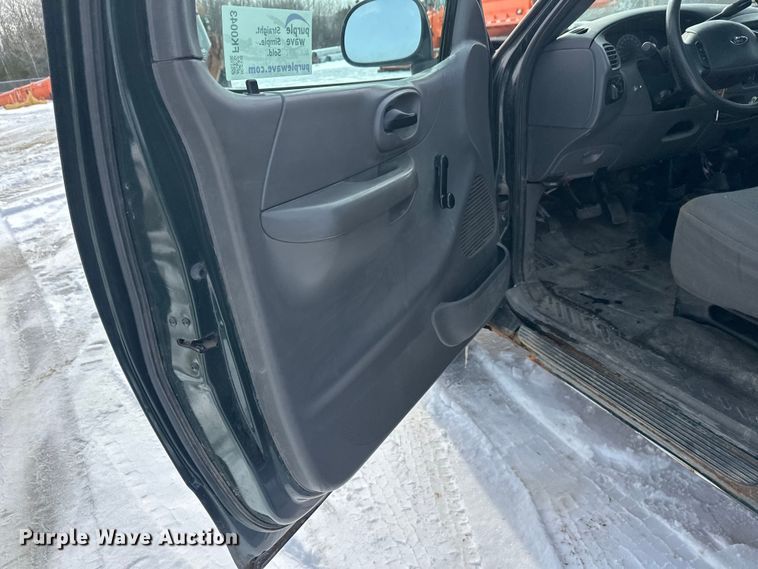 image for item FK0043 2004 Ford F150 pickup truck