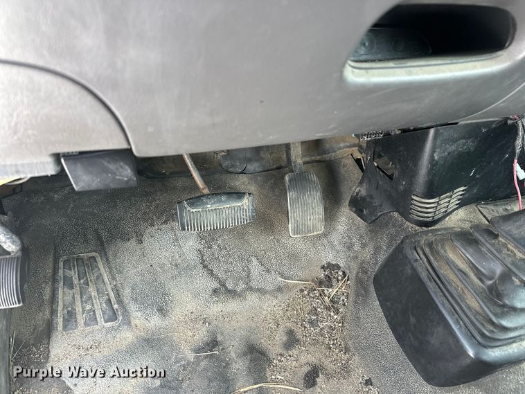 image for item FK0043 2004 Ford F150 pickup truck