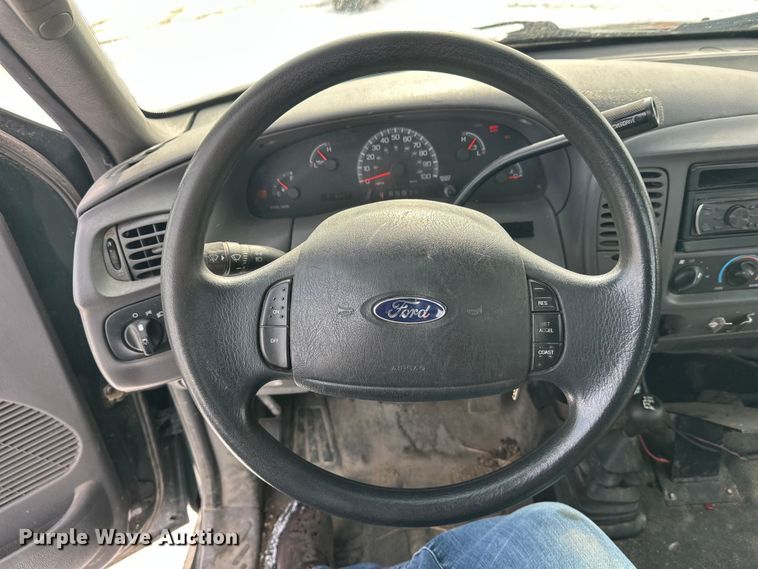 image for item FK0043 2004 Ford F150 pickup truck