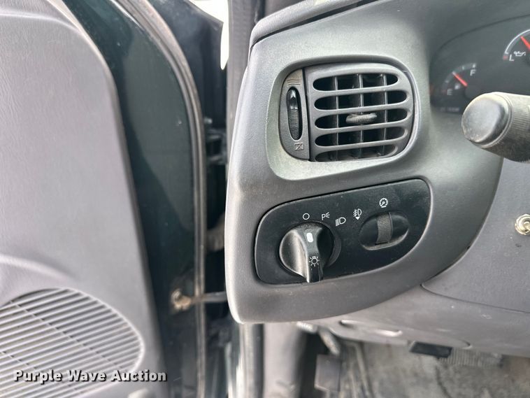 image for item FK0043 2004 Ford F150 pickup truck