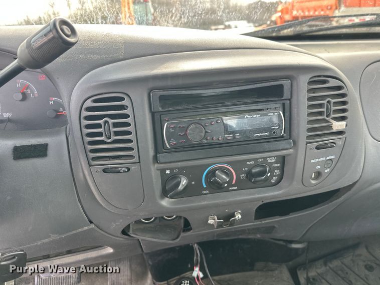 image for item FK0043 2004 Ford F150 pickup truck