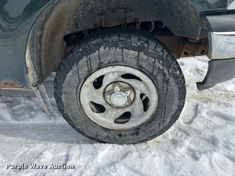 image for item FK0043 2004 Ford F150 pickup truck