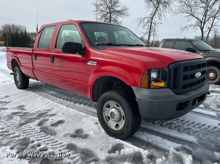image for item FK0045 2006 Ford F250 Super Duty Crew Cab pickup truck