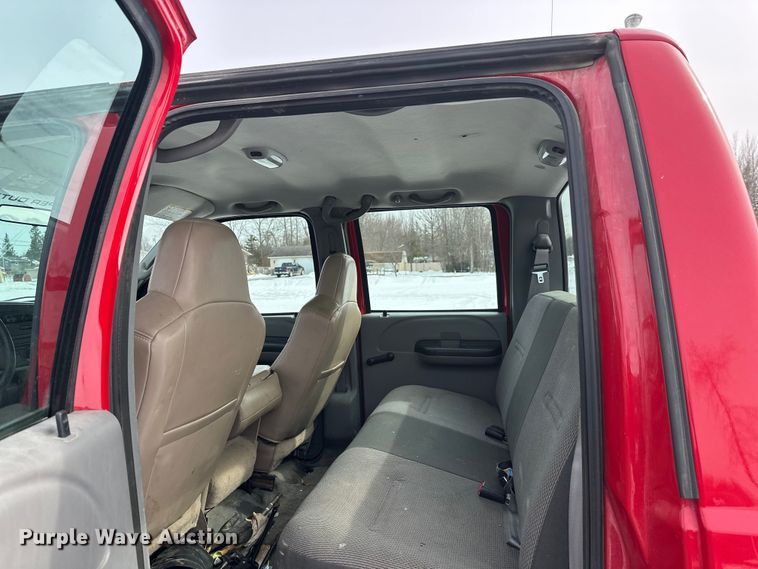image for item FK0045 2006 Ford F250 Super Duty Crew Cab pickup truck