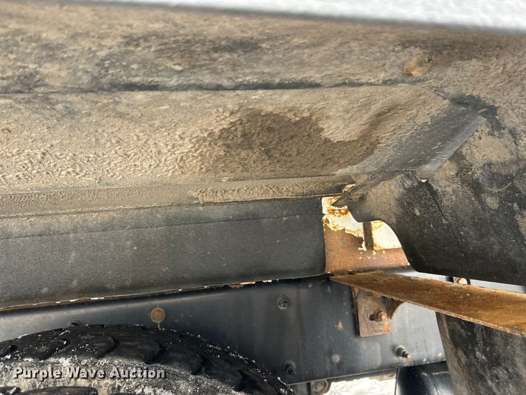 image for item FK0060 2020 Peterbilt 520 refuse truck