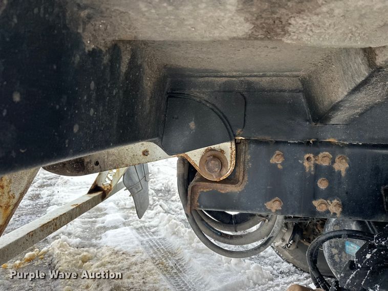 image for item FK0060 2020 Peterbilt 520 refuse truck