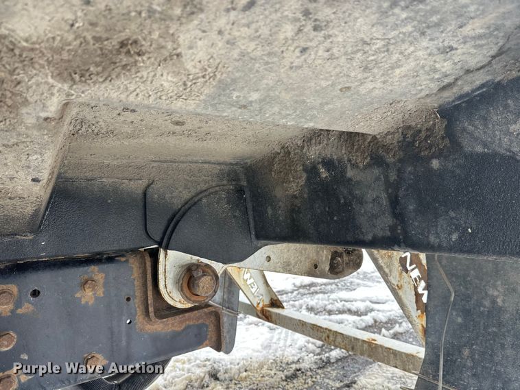 image for item FK0060 2020 Peterbilt 520 refuse truck