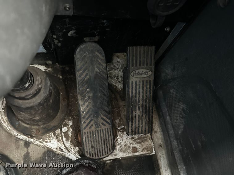 image for item FK0060 2020 Peterbilt 520 refuse truck