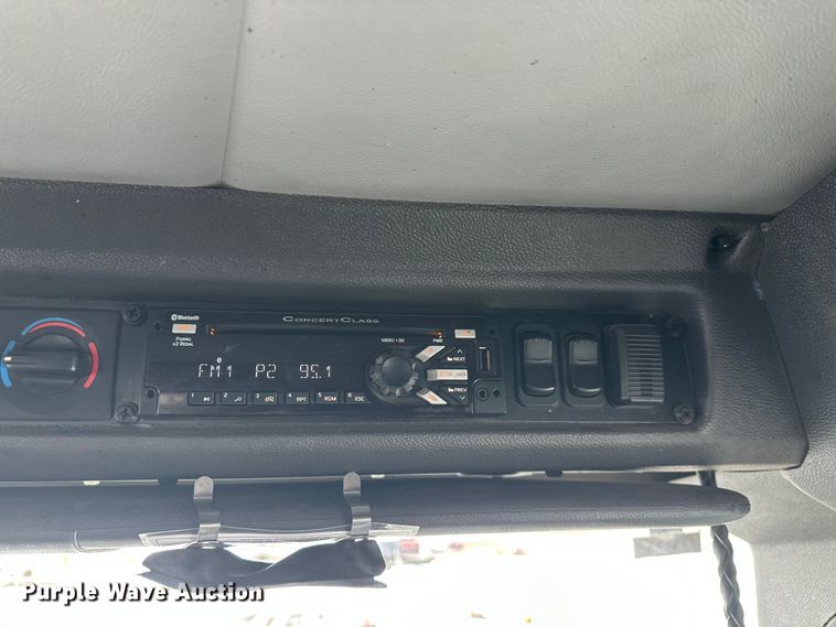 image for item FK0060 2020 Peterbilt 520 refuse truck