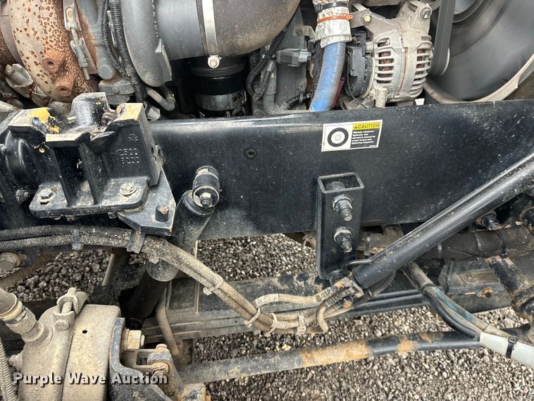 image for item FK0060 2020 Peterbilt 520 refuse truck