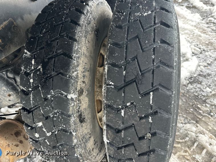 image for item FK0060 2020 Peterbilt 520 refuse truck