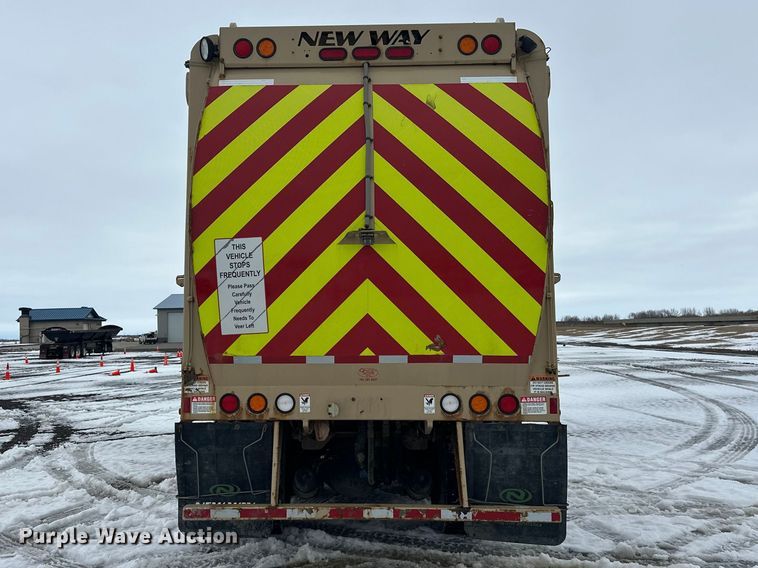 image for item FK0061 2017 Peterbilt PB320 refuse truck