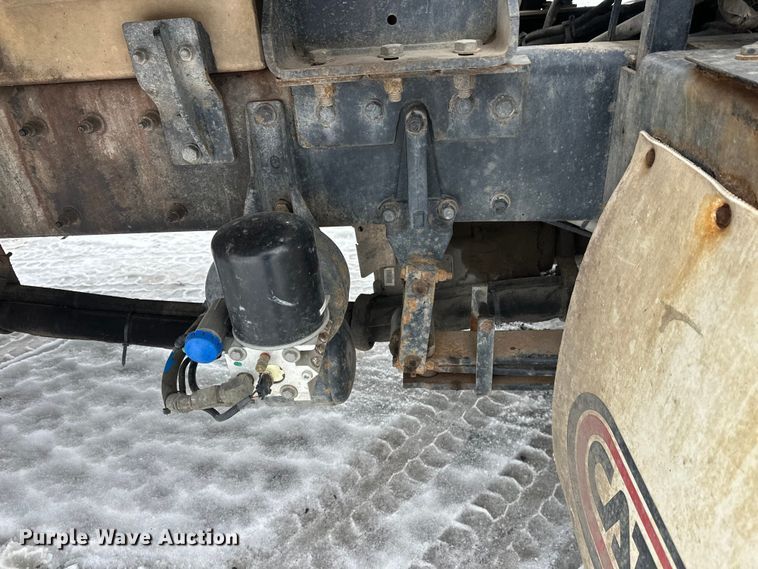 image for item FK0061 2017 Peterbilt PB320 refuse truck