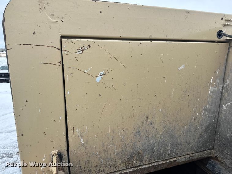 image for item FK0061 2017 Peterbilt PB320 refuse truck