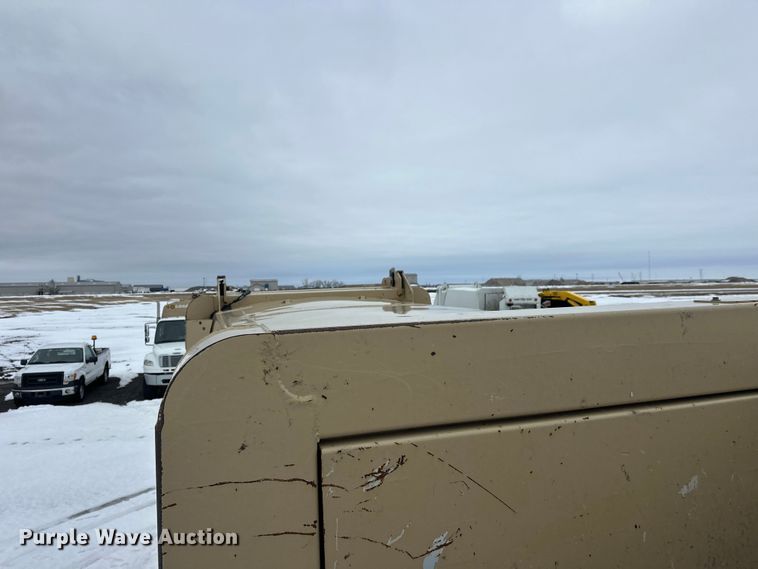 image for item FK0061 2017 Peterbilt PB320 refuse truck