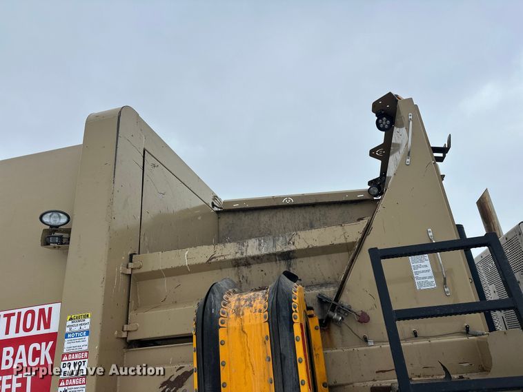 image for item FK0061 2017 Peterbilt PB320 refuse truck