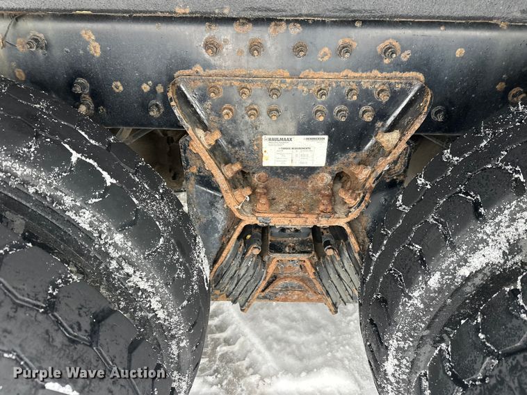 image for item FK0061 2017 Peterbilt PB320 refuse truck