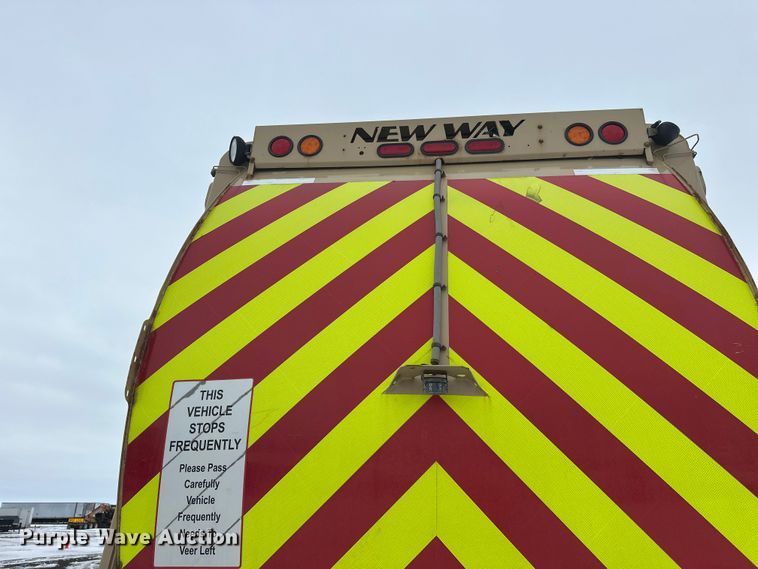 image for item FK0061 2017 Peterbilt PB320 refuse truck