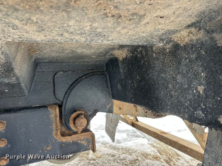 image for item FK0061 2017 Peterbilt PB320 refuse truck