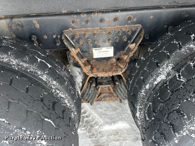 image for item FK0061 2017 Peterbilt PB320 refuse truck