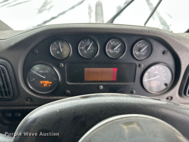 image for item FK0061 2017 Peterbilt PB320 refuse truck